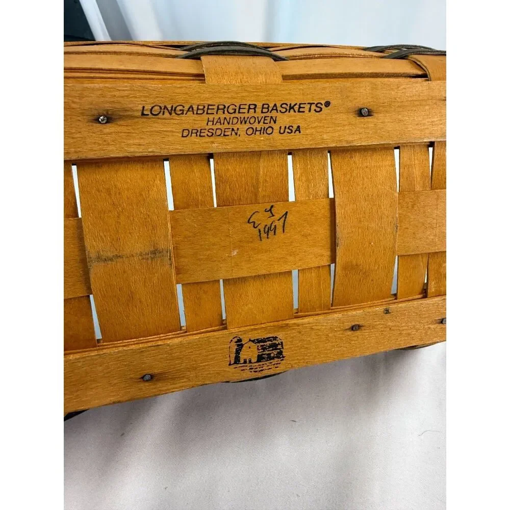1997 Longaberger Heartland Bakery Basket w/Woodcrafts Lid 14.5L x 7.5W x 3.75H